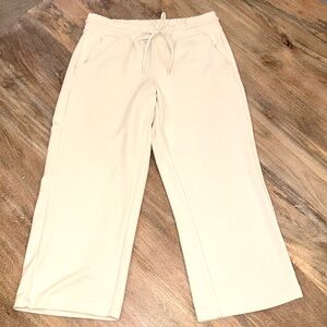 Danskin ivory crop pant/ loungewear size small